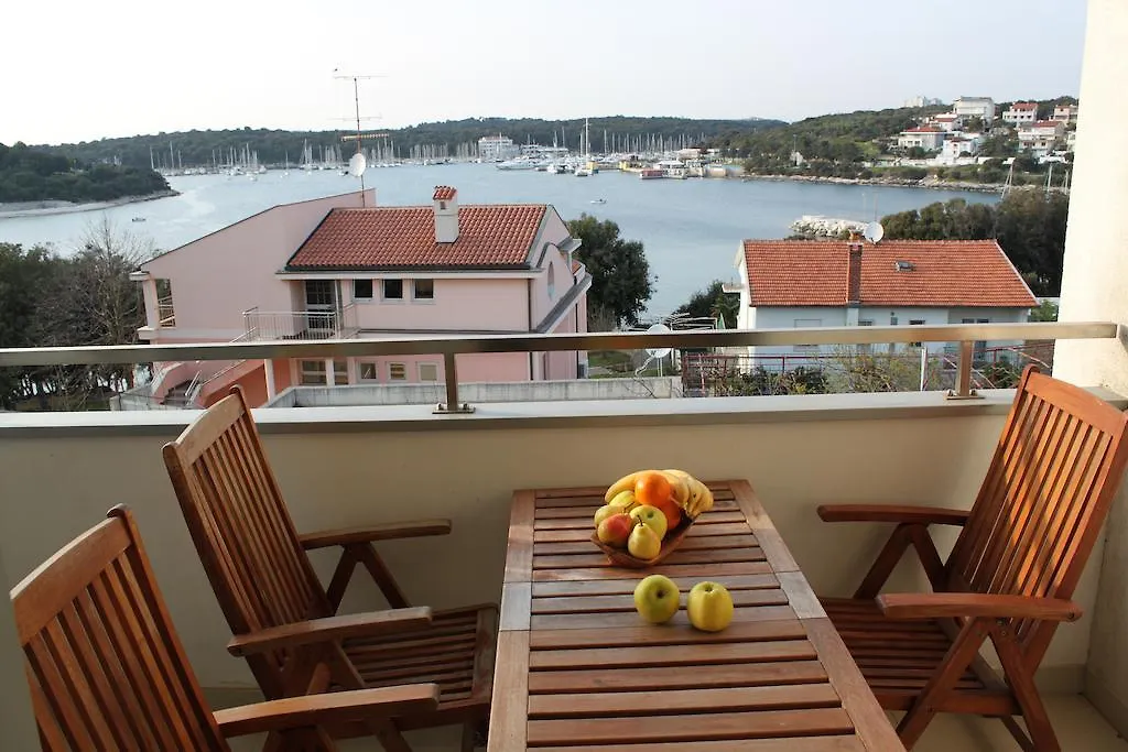 Apartments Kan Pula