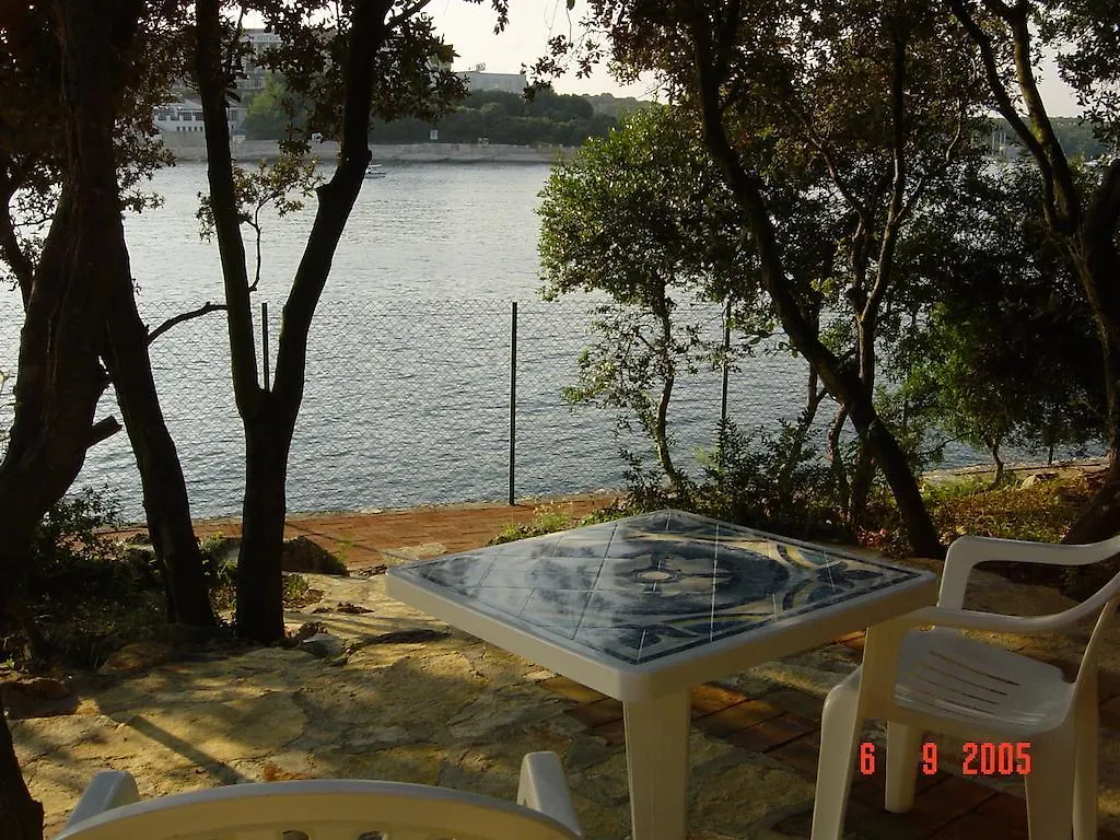 Apartments Kan Pula