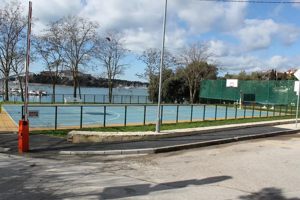 Apartments Kan Pula