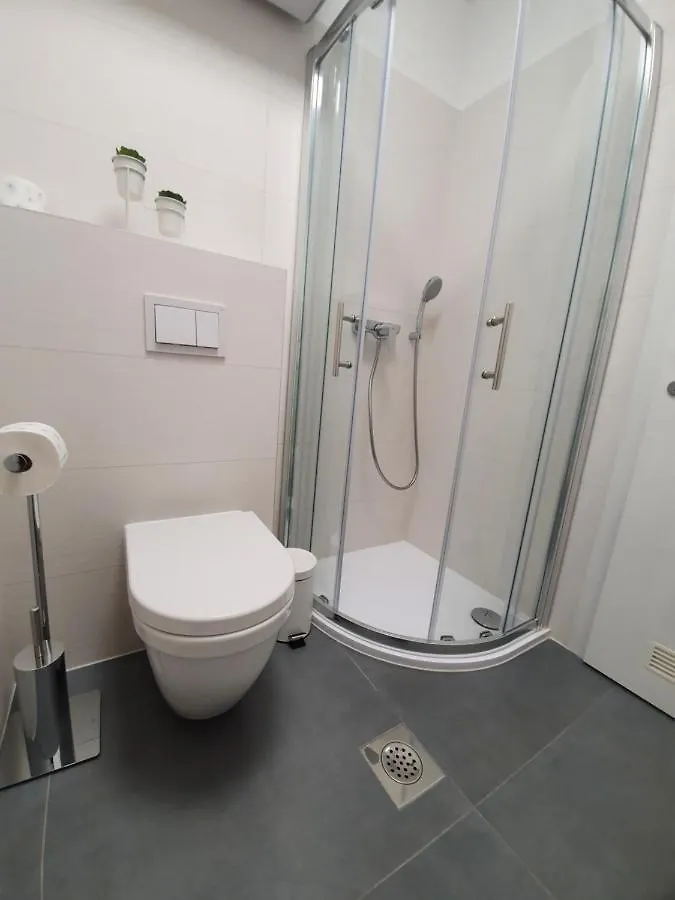 Apartments Kan Pula